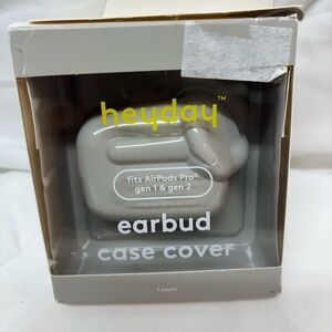 NWT Heyday Earbud Case Cover - Gray fits Apple AirPods gen 1 & gen 2